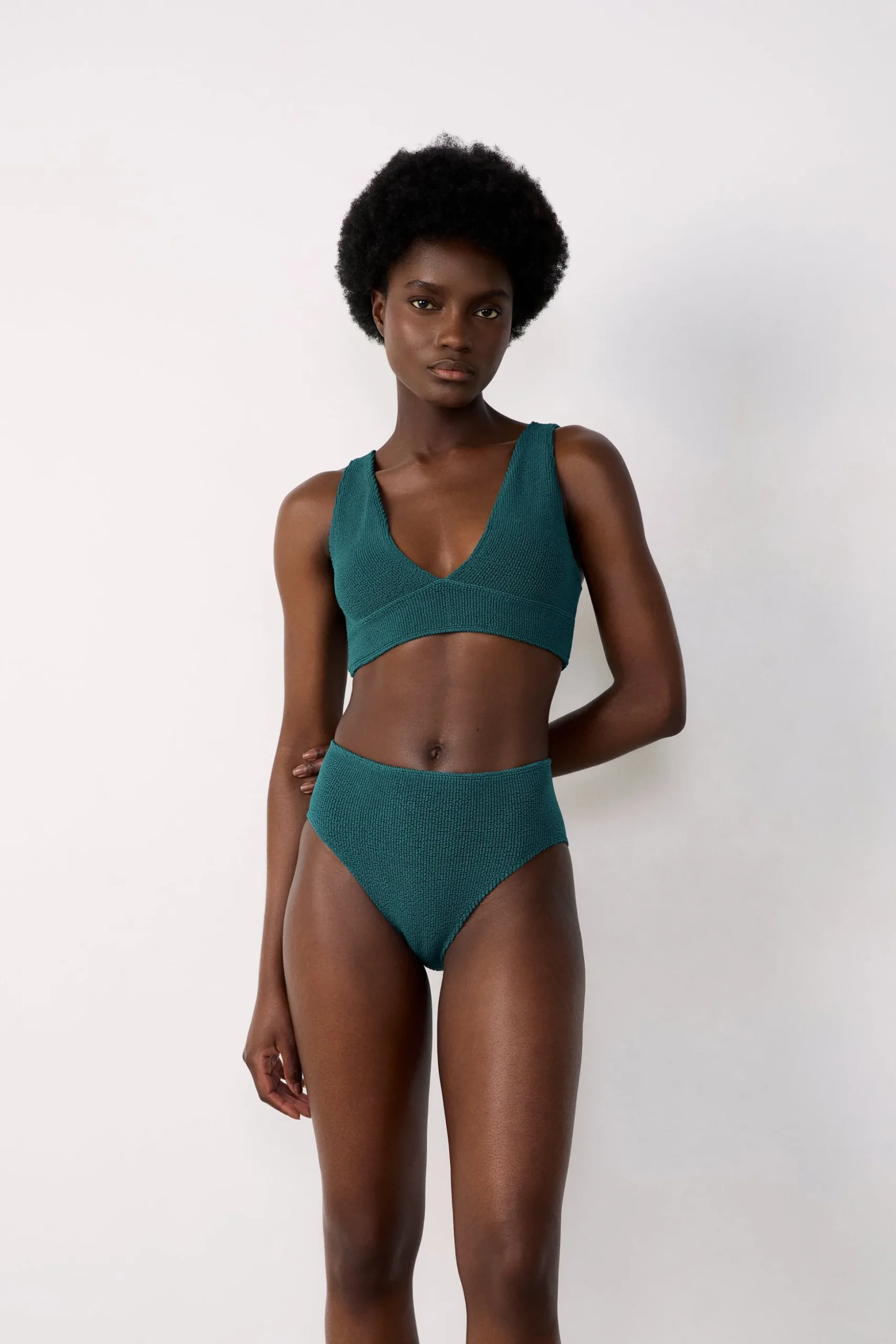 Bas de maillot de bain high leg en matière extensible