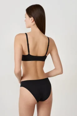 Brassière en microfibre