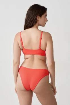 Brassière en microfibre