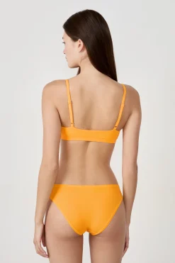 Brassière en microfibre