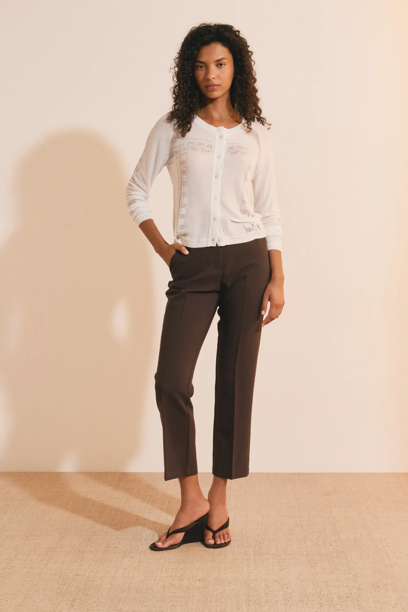Cardigan avec boutons et détails dentelle