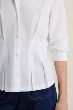 Chemise cintrée à plis plats