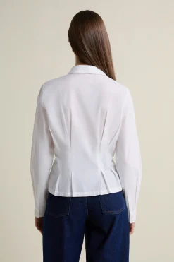 Chemise cintrée à plis plats