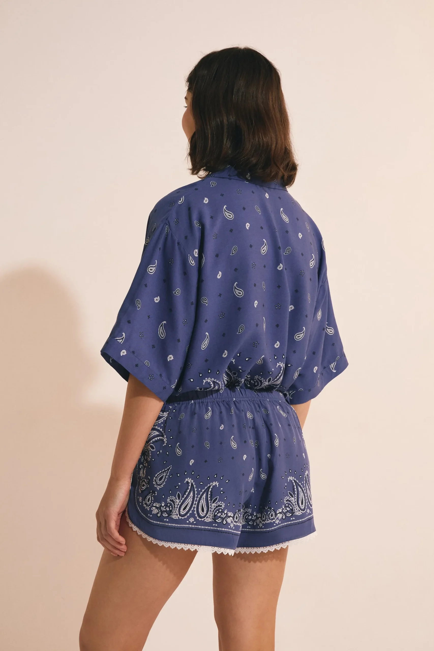 Chemise de nuit manches courtes à motifs