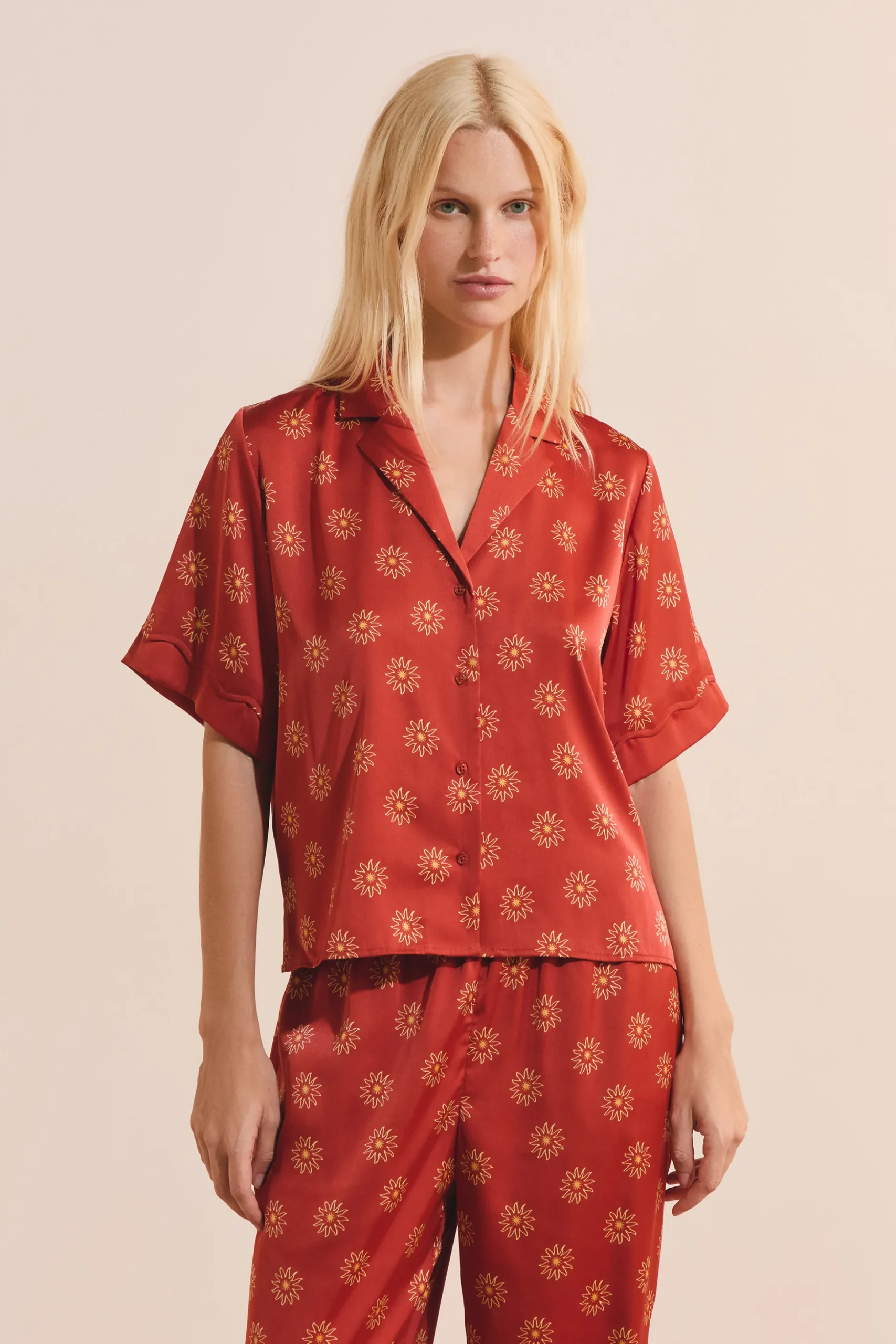 Chemise de pyjama à motifs fleurs satiné