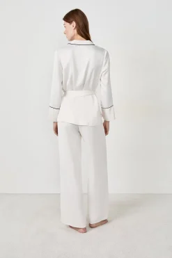 Chemise de pyjama satinée à nouer