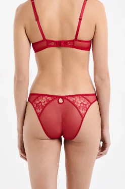 Culotte en dentelle et satin