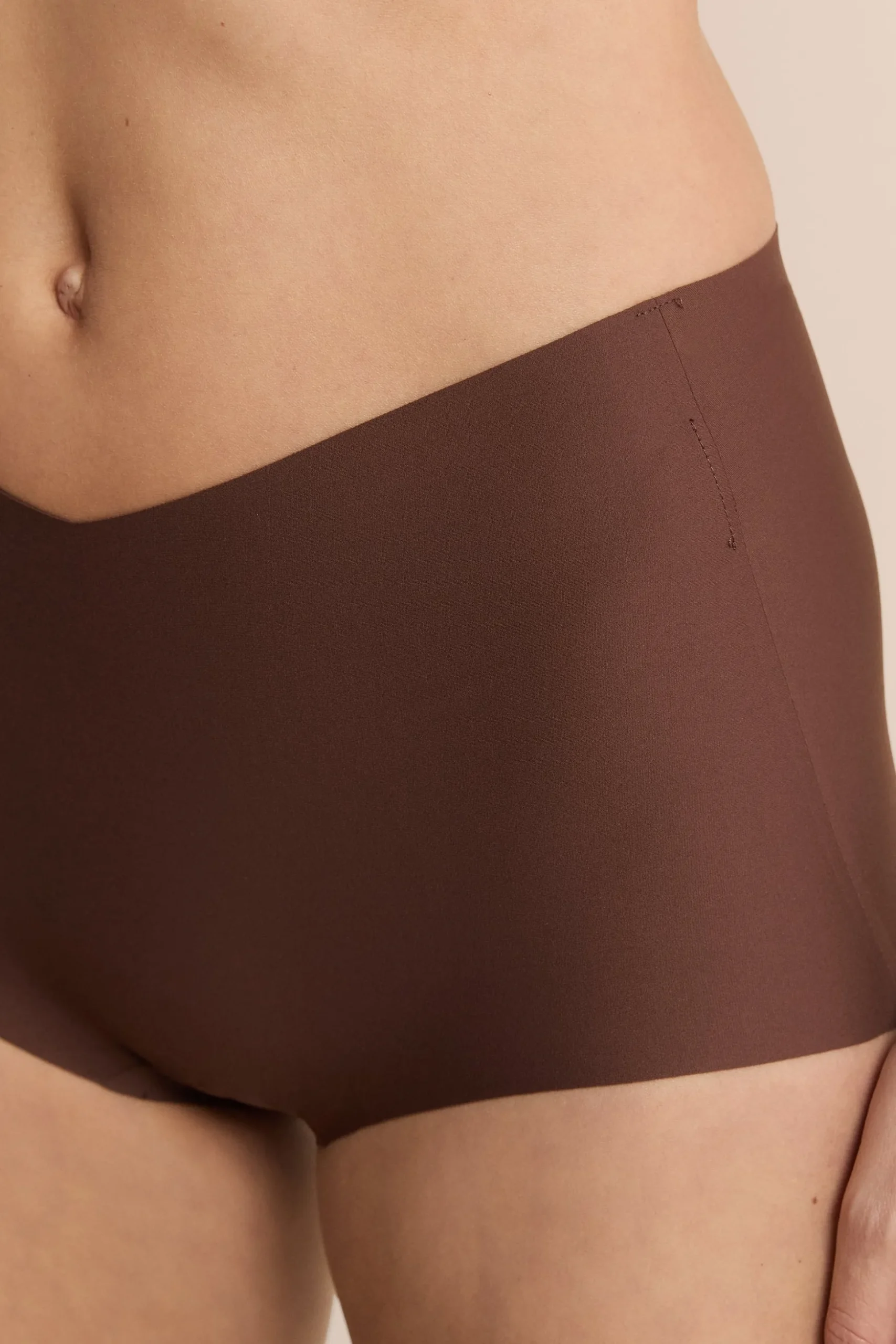 Culotte taille midi en microfibre effet push-up