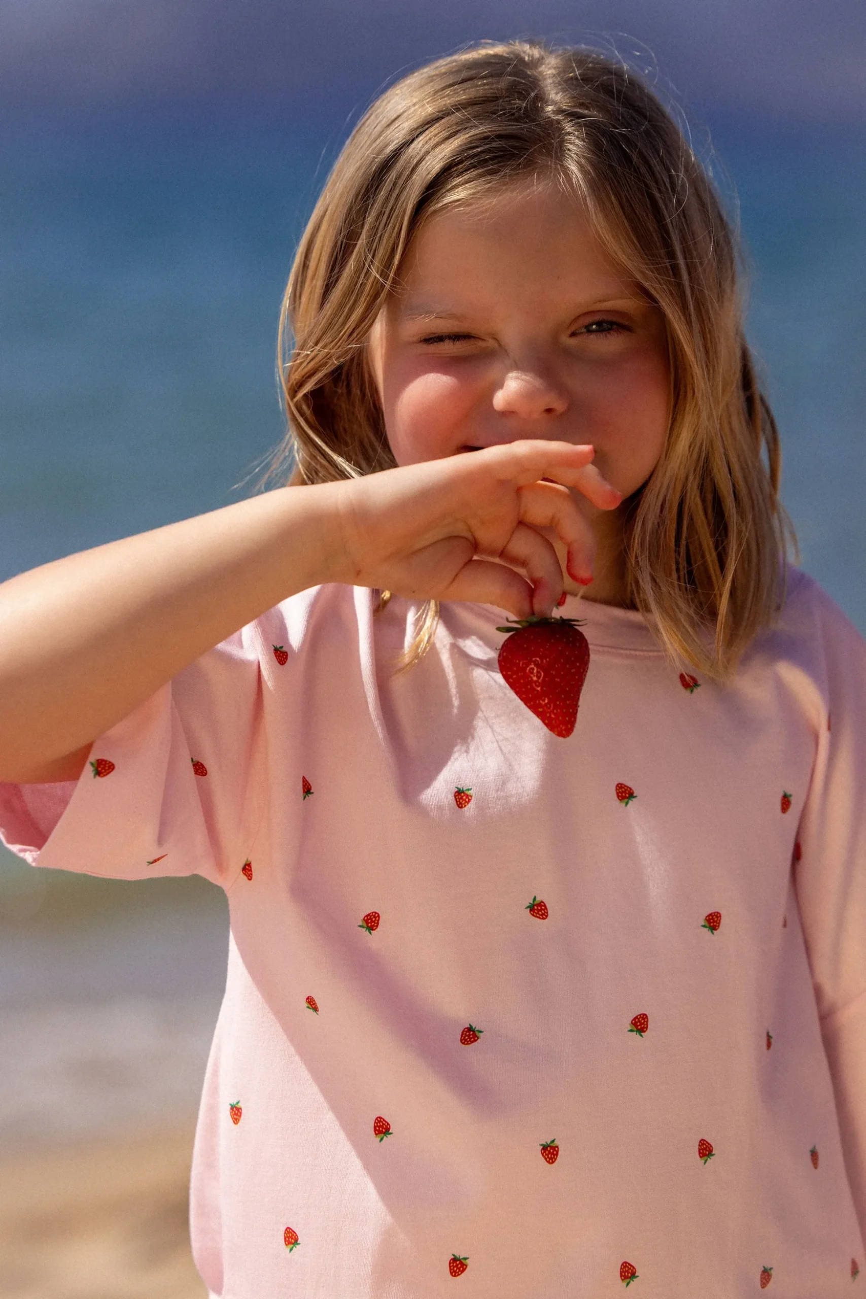 Ensemble de pyjama 2 pièces motifs fraises pour enfant
