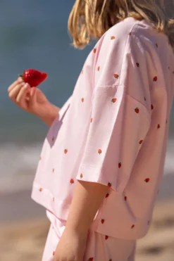 Ensemble de pyjama 2 pièces motifs fraises pour enfant
