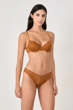 Hipster en dentelle