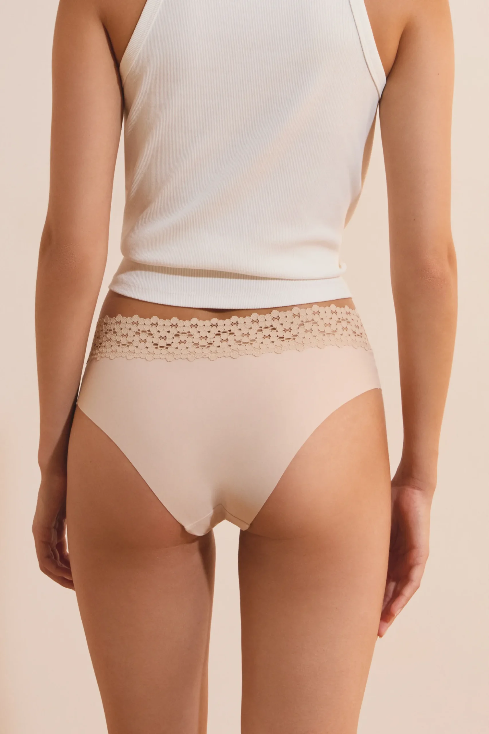 Hipster V-shape en microfibre et dentelle
