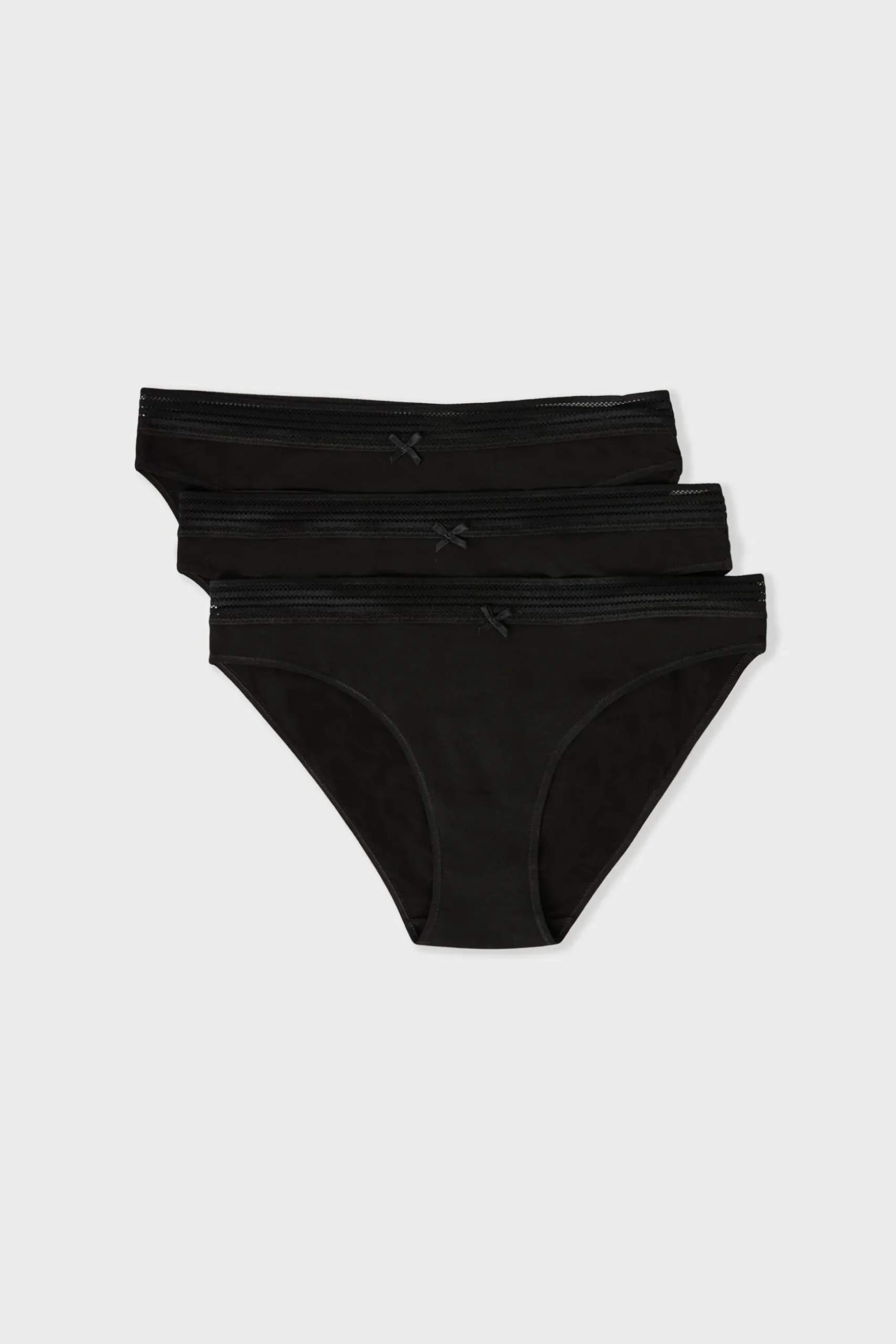 Lot de 3 culottes en coton et dentelle