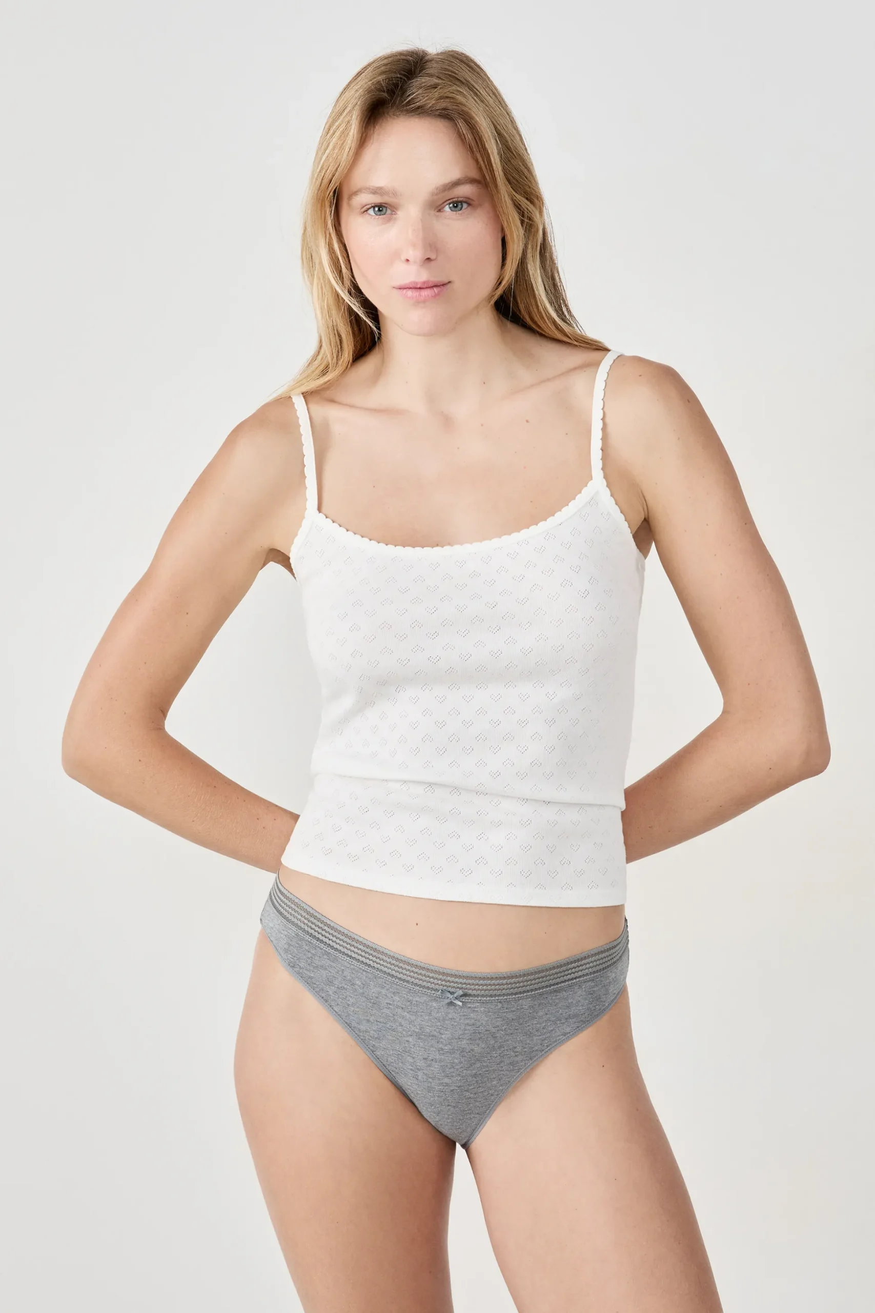 Lot de 3 culottes en coton et dentelle