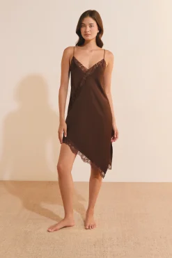 Nuisette longue asymétrique avec détails dentelle