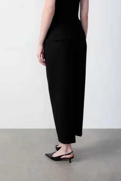Pantalon coupe carotte