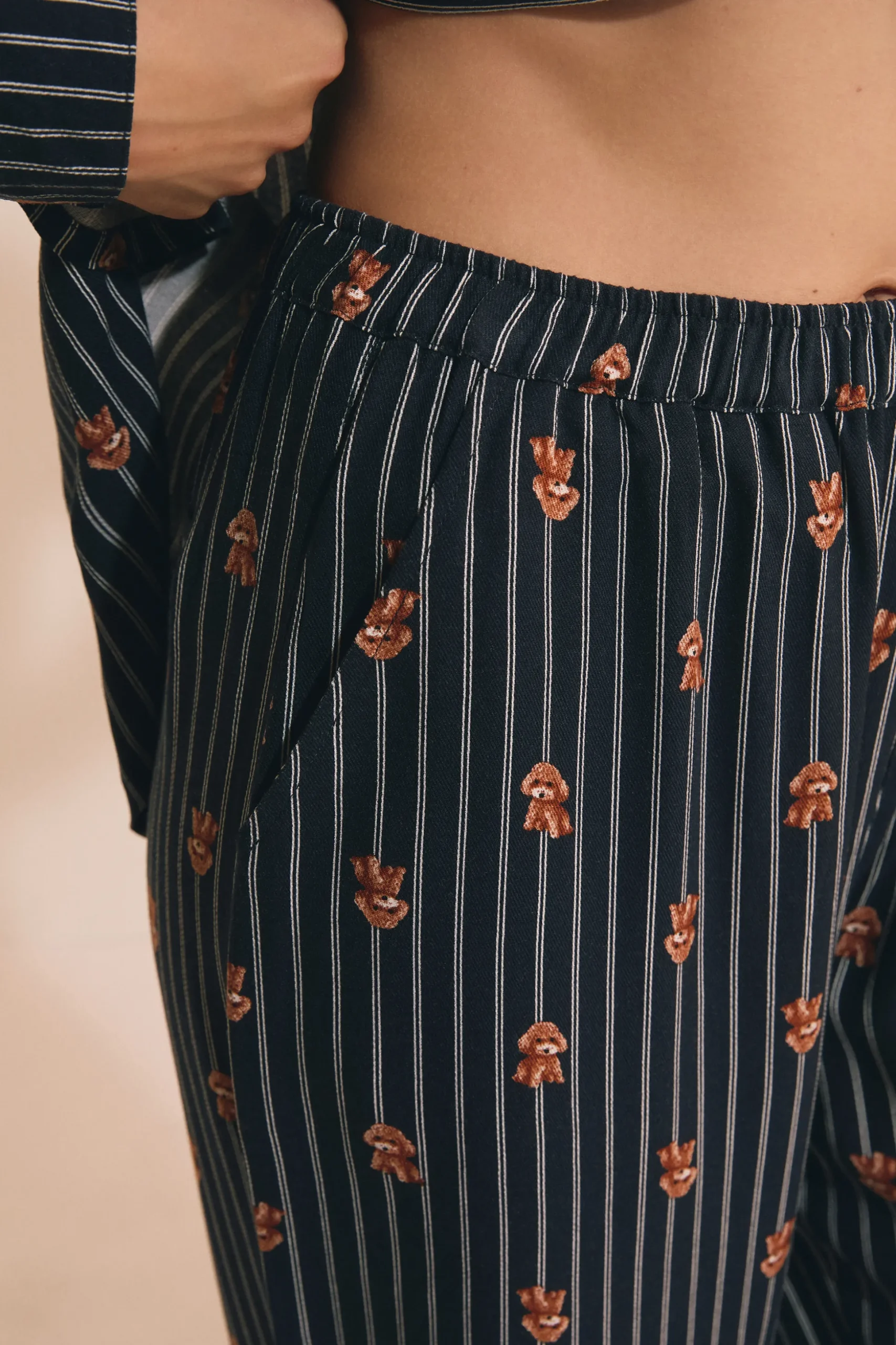 Pantalon de pyjama à motifs chiens
