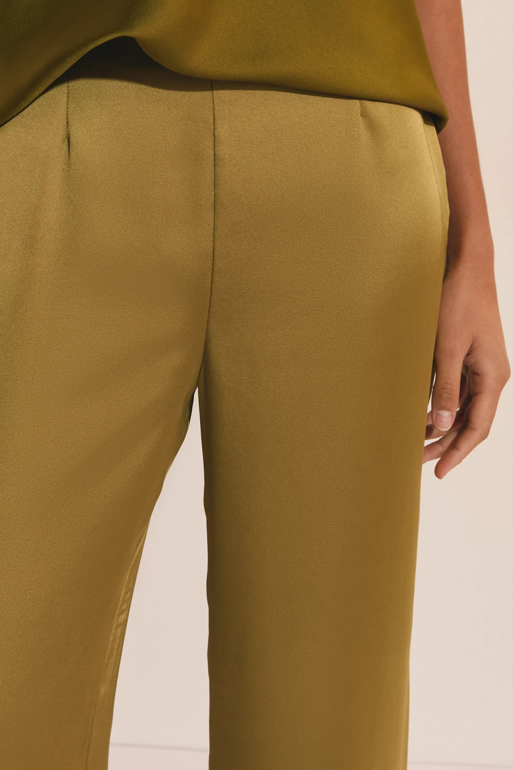 Pantalon droit satiné