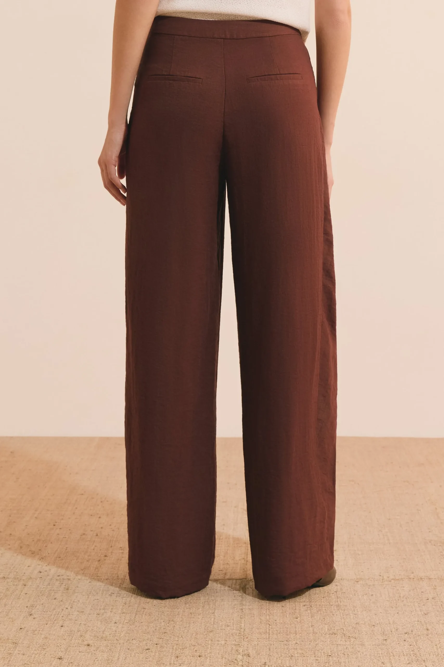 Pantalon large asymétrique