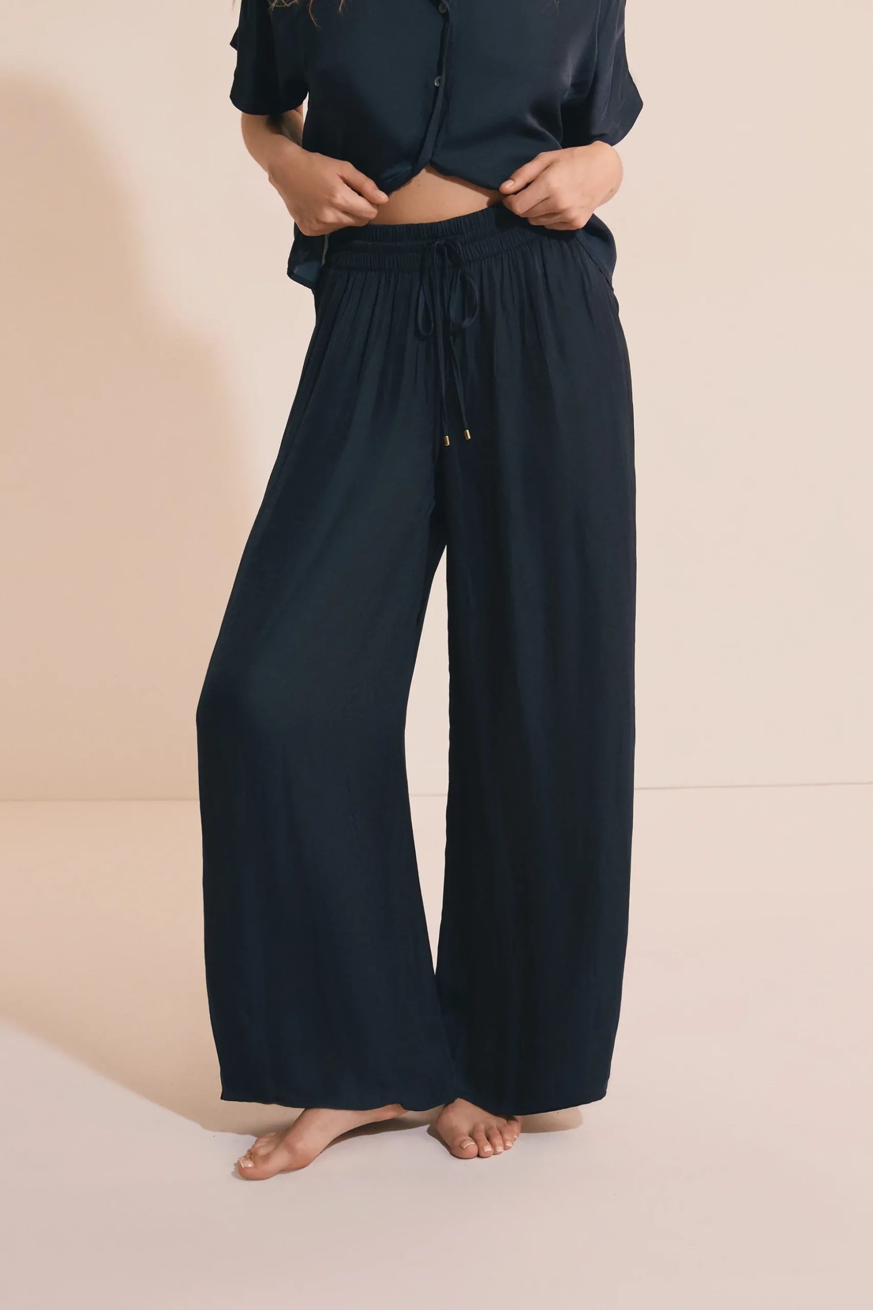 Pantalon satiné coupe large