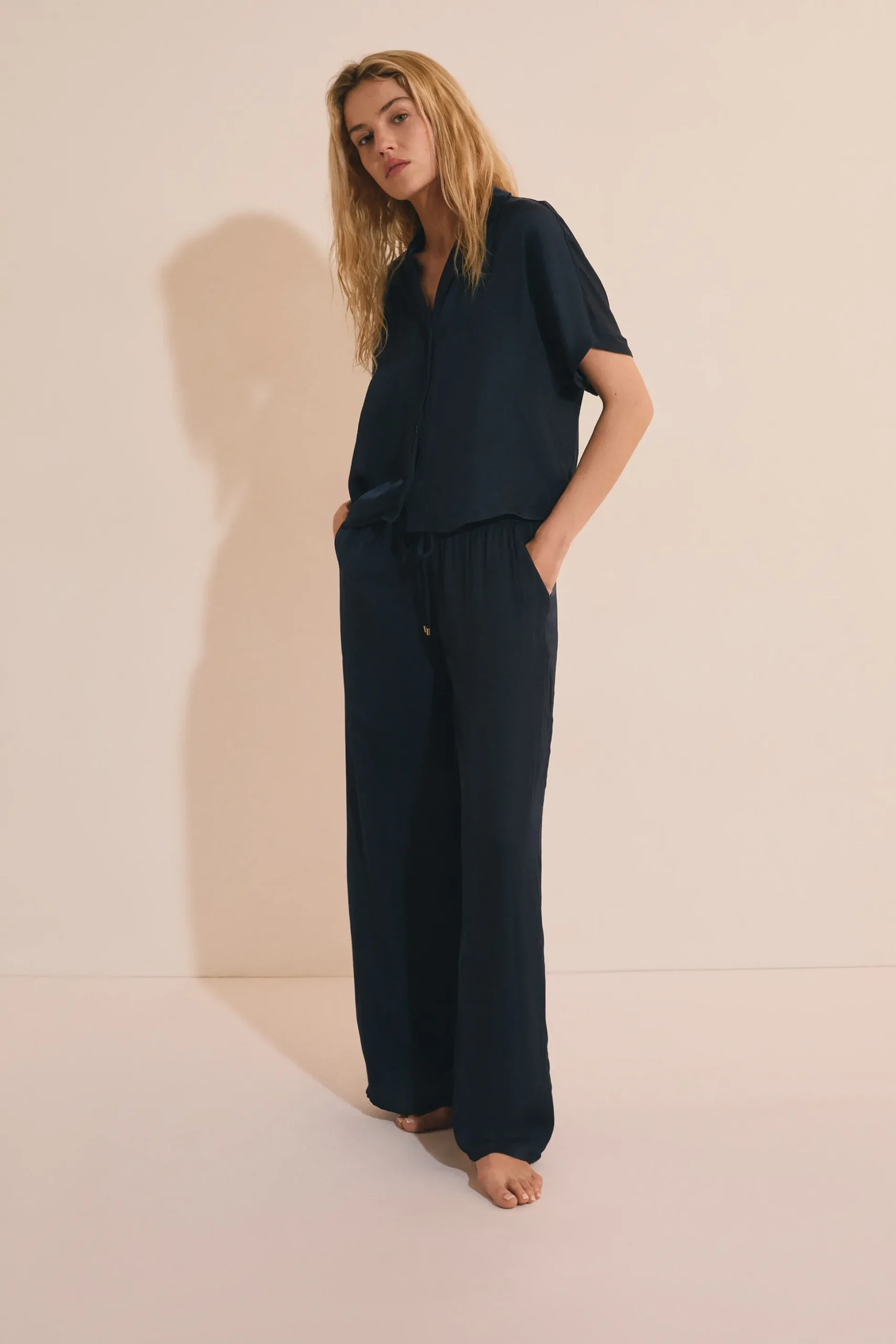 Pantalon satiné coupe large