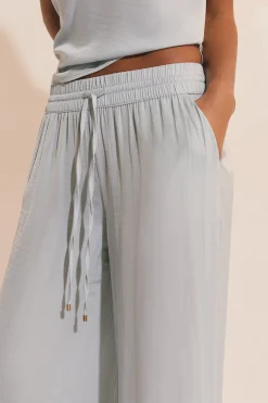 Pantalon satiné coupe large