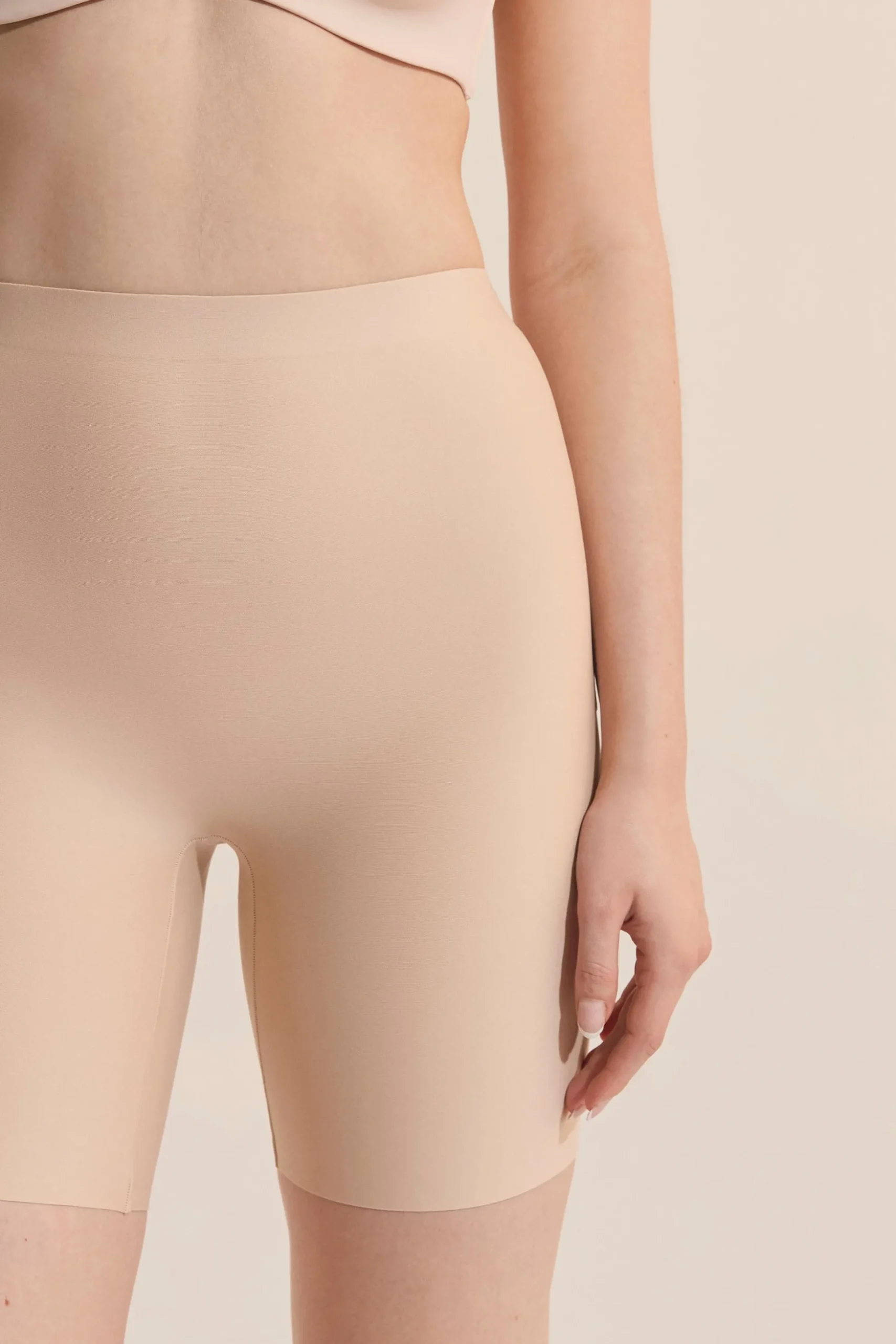 Panty spécial dos nu plongeant - Maintien fort