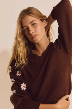 Pull avec motifs fleurs