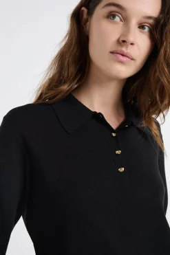 Pull col polo avec boutons dorés