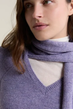 Pull col V avec écharpe intégrée