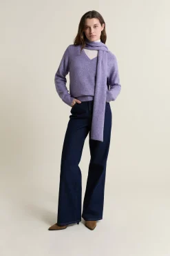 Pull col V avec écharpe intégrée