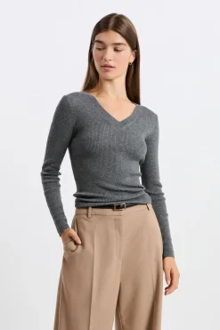 Pull col V avec laine