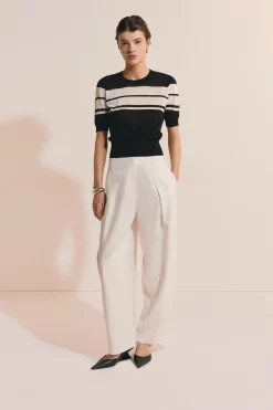 Pull en maille à manches 3/4 et taille cintrée