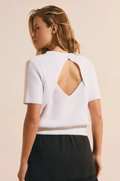 Pull manches courtes décolleté dos