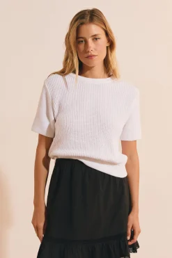 Pull manches courtes décolleté dos