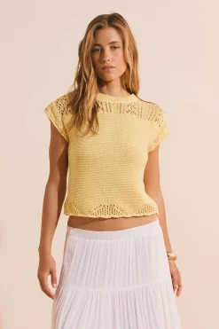 Pull sans manches ajouré façon crochet
