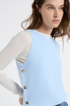 Pull sans manches boutonné