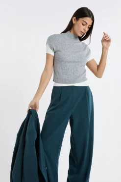 Pull sans manches col montant