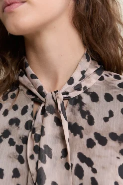 Robe courte à motifs
