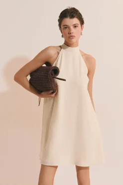 Robe courte sans manches