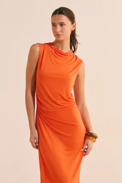 Robe longue drapée