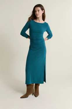 Robe longue en maille drappée