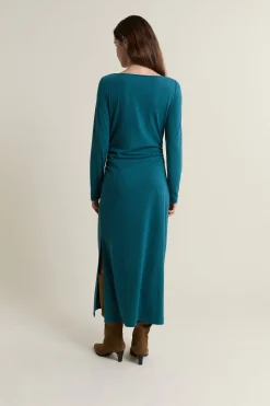 Robe longue en maille drappée