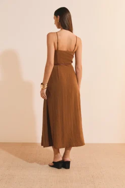 Robe longue à fines bretelles