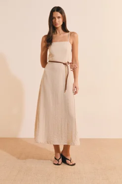 Robe longue à fines bretelles