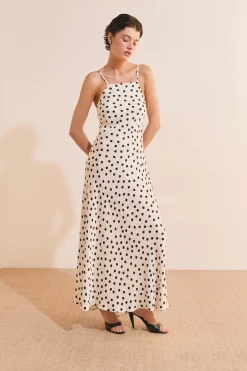 Robe longue à fines bretelles à pois