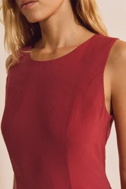 Robe longue sans manches