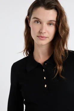 Robe manches longues avec boutons dorés