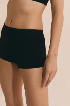 Short boyleg