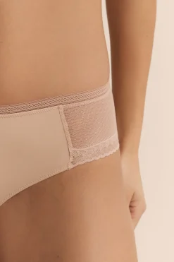 Shorty avec détails en dentelle